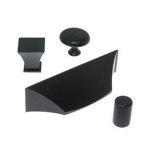 Make a bold statement with these black cabinet handles. 